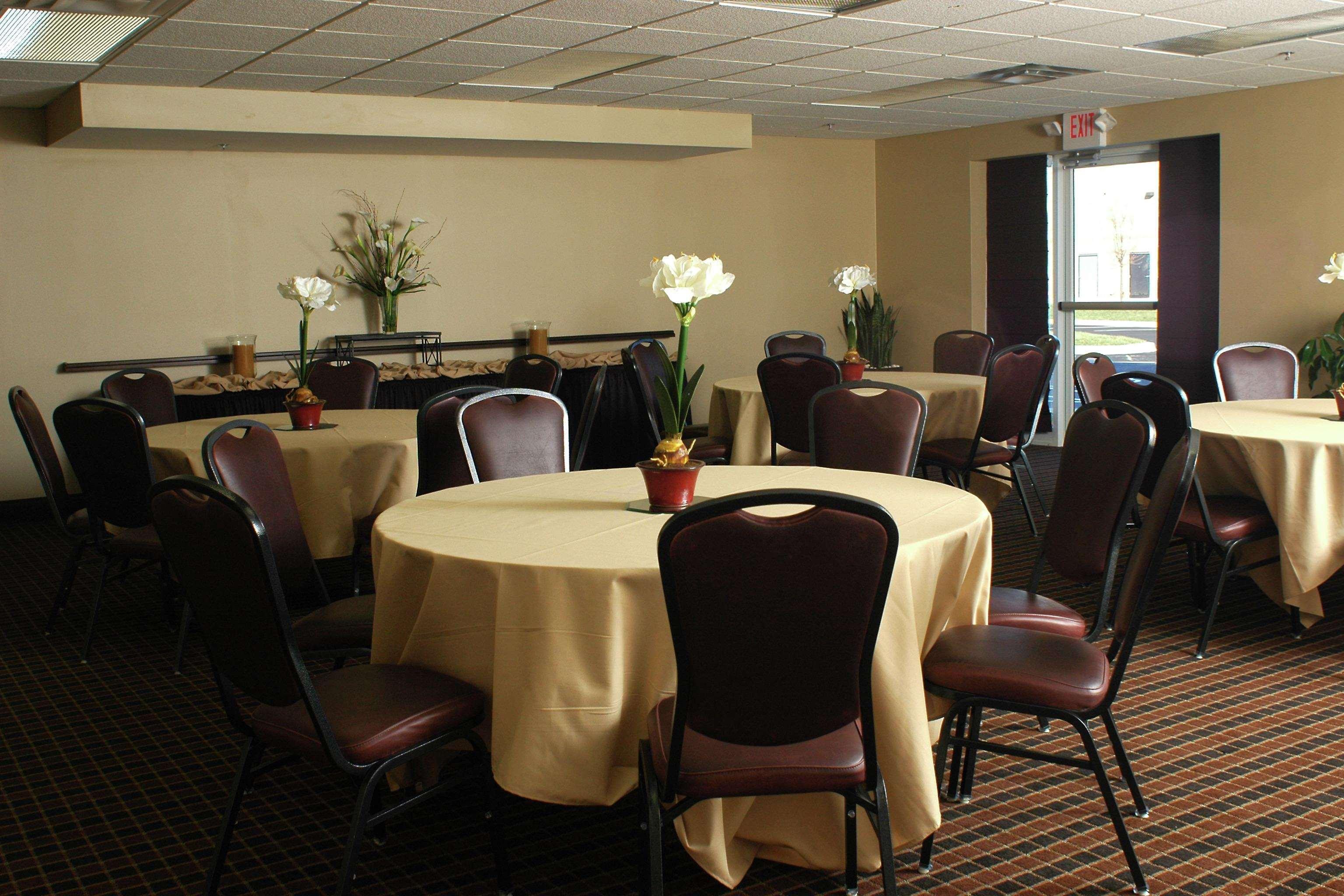 Homewood Suites By Hilton Louisville-East Exteriör bild