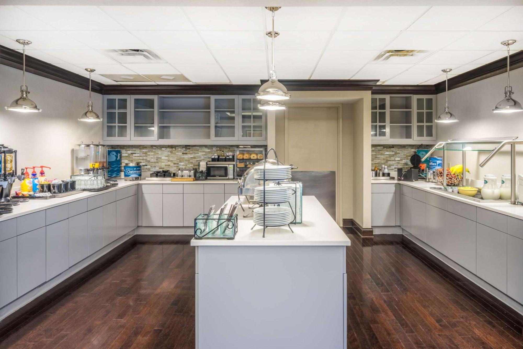 Homewood Suites By Hilton Louisville-East Exteriör bild